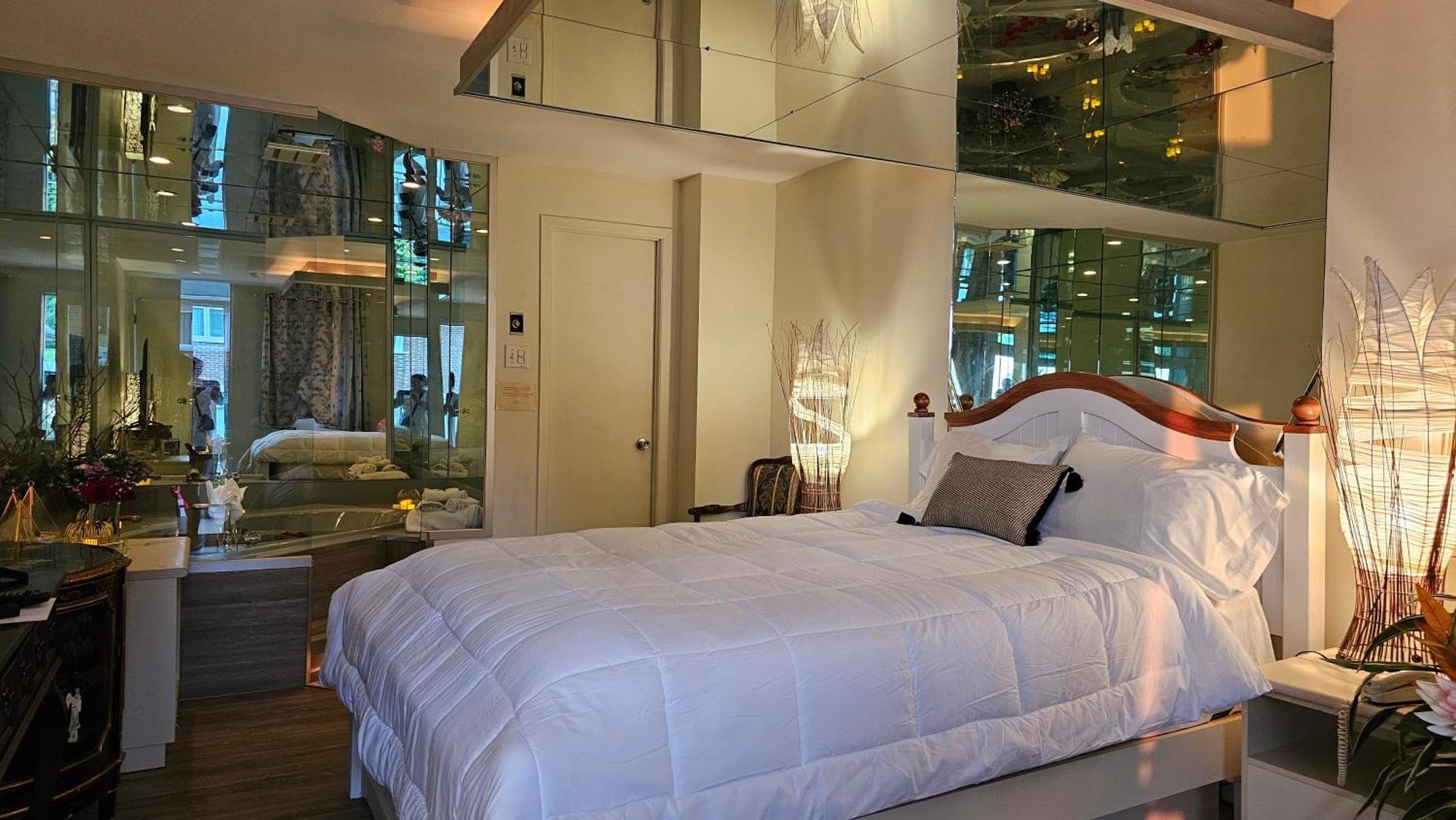 Hotel Oasis Lac St-Louis サラベリ・ド・ヴァレフィルド エクステリア 写真
