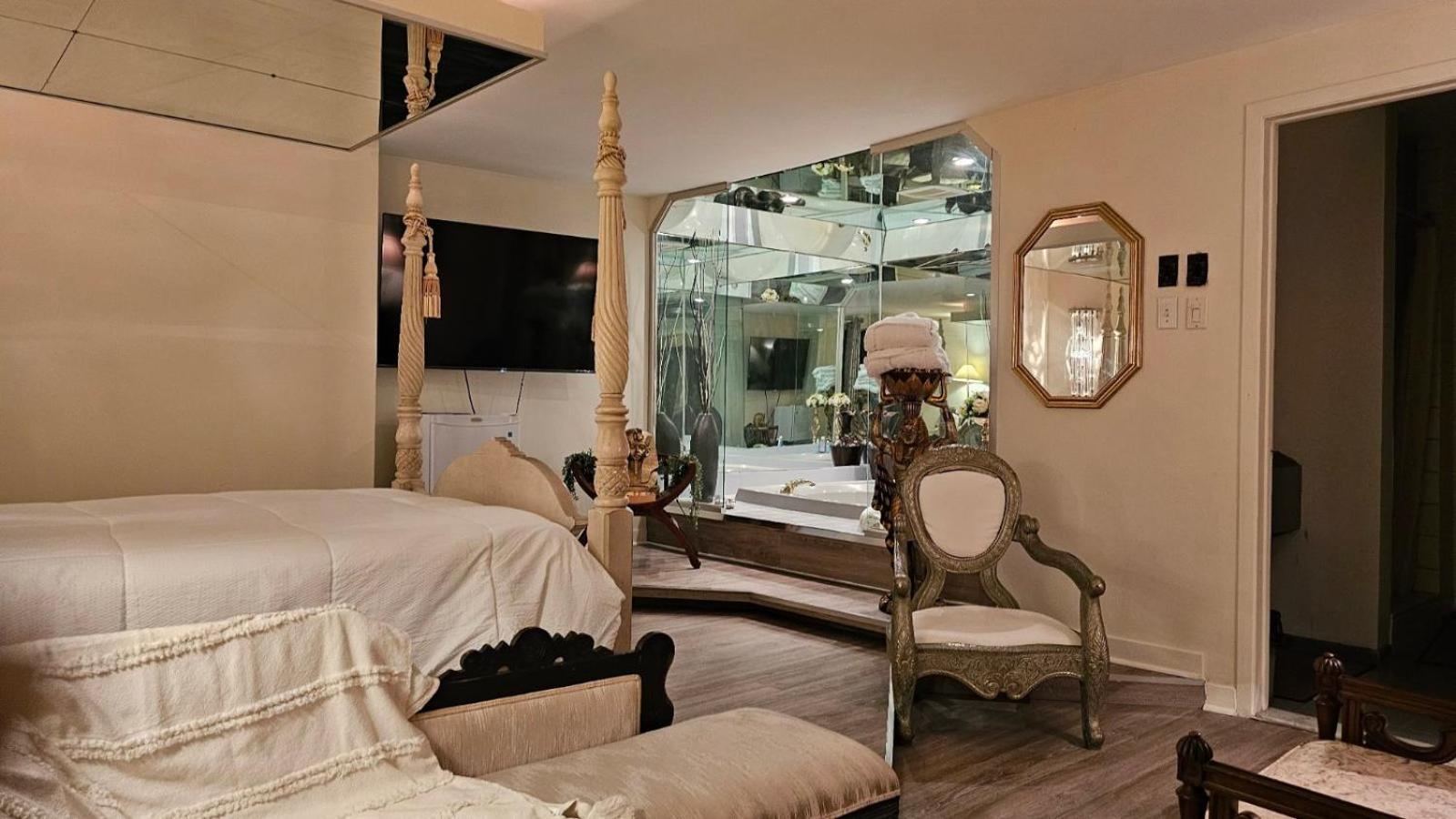 Hotel Oasis Lac St-Louis サラベリ・ド・ヴァレフィルド エクステリア 写真